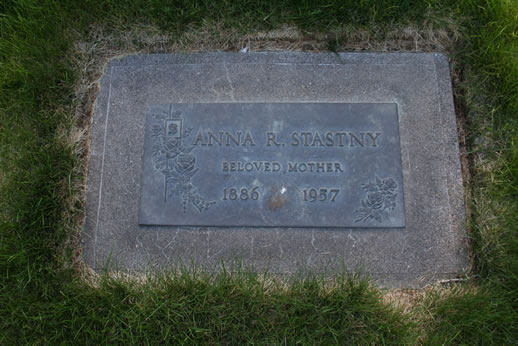 Anna Stastny Grave
