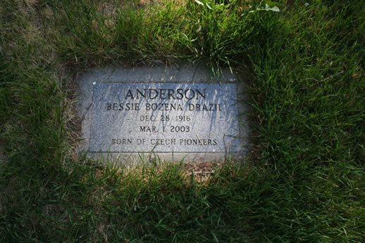 Bessie Drazil Anderson Grave