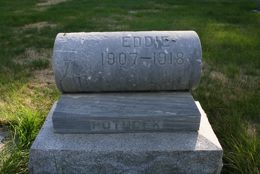 Eddie Potucek Grave