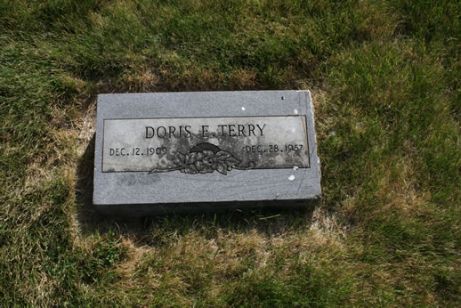 Doris Terry Grave