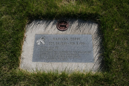 Maryann Derry Grave